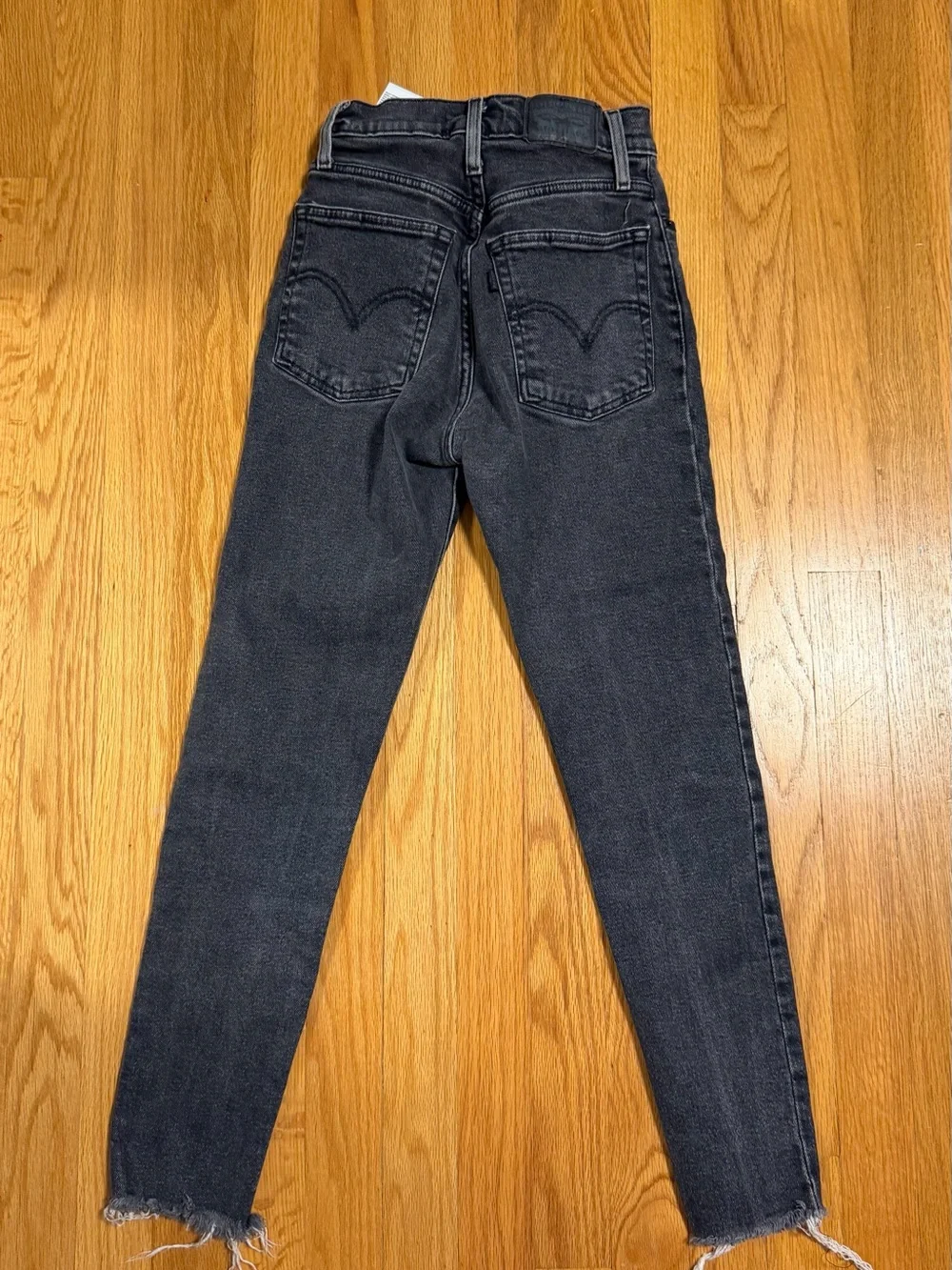 Levi’s wedgie skinny black jeans